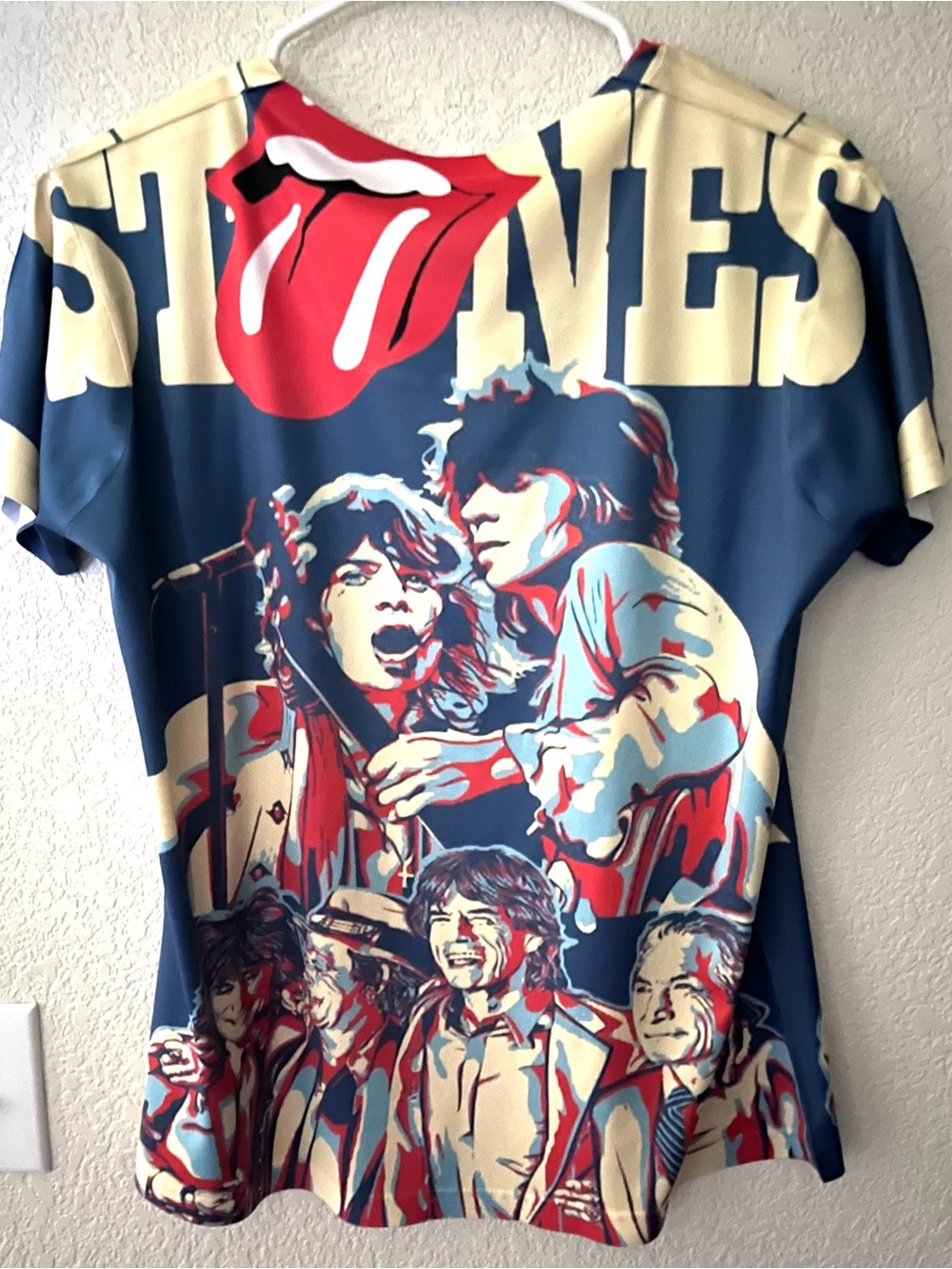 Graphic Rolling Stones Short Sleeve Tee in Navy, Red & Cream - Band Art - Picture 4 of 6